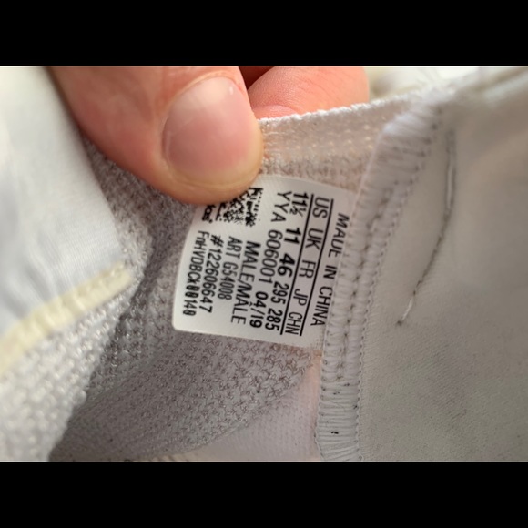 Adidas ultraboost 19 running shoes - Picture 9 of 11